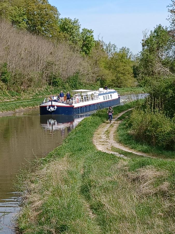Entre Loire Et Canal Briare Extérieur photo