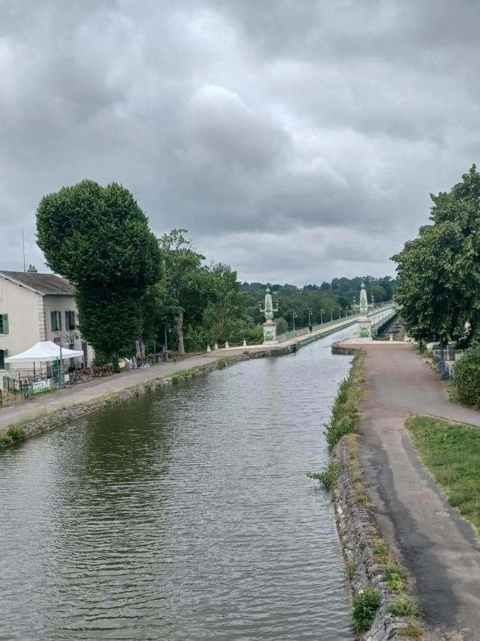 Entre Loire Et Canal Briare Extérieur photo
